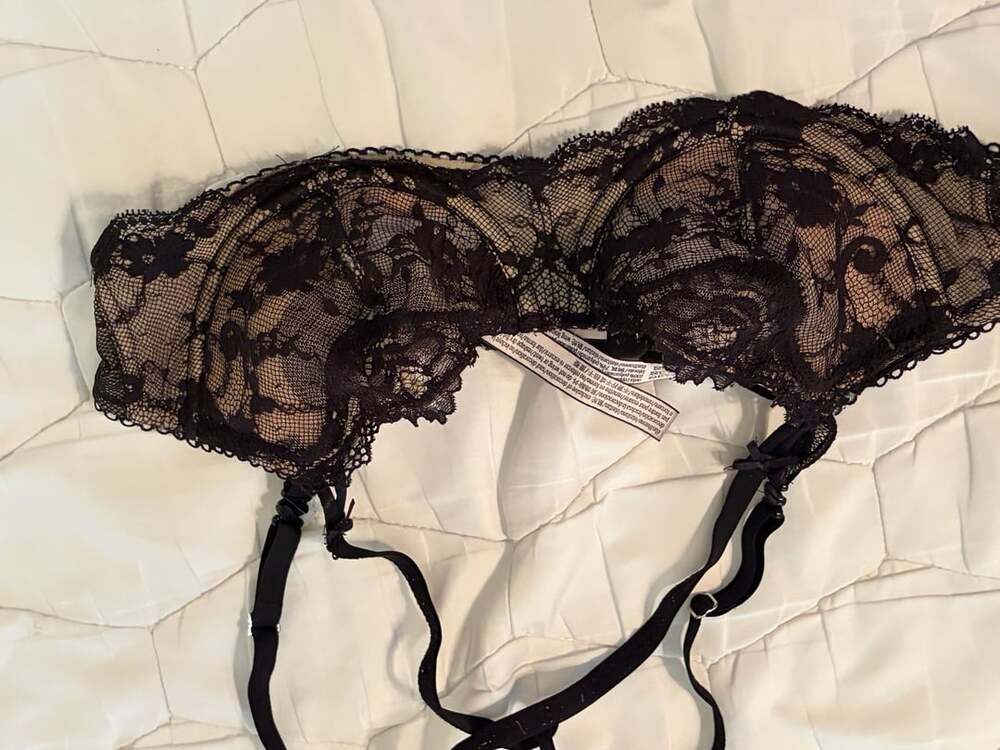 Victoria’s Secret Black Lace Nude Mesh Unlined Underwire Bra 34B Sexy Demi